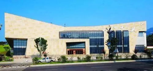 市委常委 統(tǒng)戰(zhàn)部部長(zhǎng)李靜在萬(wàn)盛調(diào)研時(shí)強(qiáng)調(diào) 體現(xiàn)新?lián)?dāng) 展示新作為 凝聚轉(zhuǎn)型發(fā)展強(qiáng)大力量